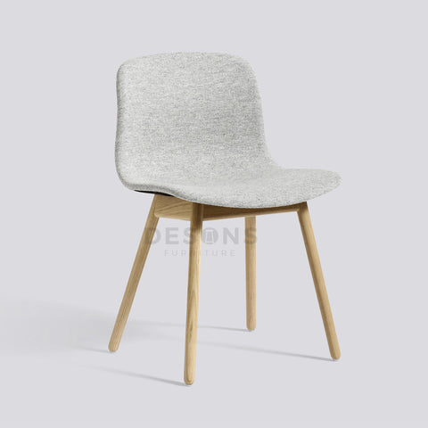 Evelyn Chair